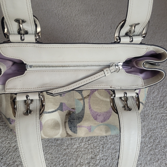 Coach Soho Linen Op Art Tote #16591 White Leather Purple Satin Interior - Picture 9 of 14